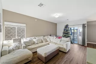 Photo #6: 2742630 Listing 