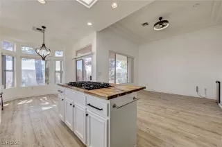 Photo #2: 2742633 Listing 