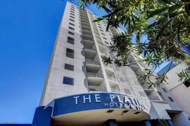 MLS: 2742741 Condo For Sale