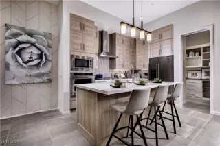 Photo #2: 2742755 Listing 