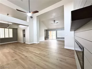 Photo #6: 2742783 Listing 