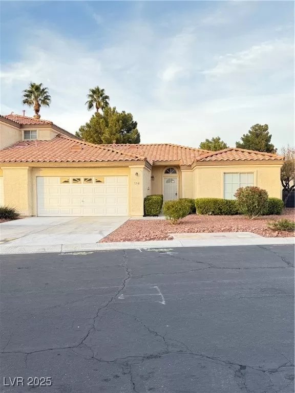 MLS: 2742805 Condo For Sale