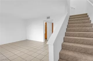 Photo #1: 2742826 Listing 