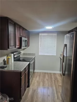 Photo #3: 2742829 Listing 