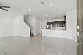 Photo #3: 2742845 Listing 