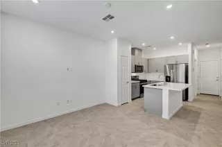 Photo #4: 2742859 Listing 