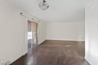 Photo #6: 2742893 Listing 