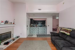 Photo #5: 2742902 Listing 