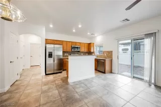 Photo #5: 2742905 Listing 