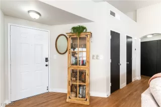 Photo #2: 2742936 Listing 