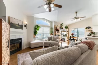 Photo #4: 2742936 Listing 