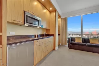 Photo #3: 2742948 Listing 