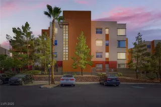 Photo #1: 2742952 Listing