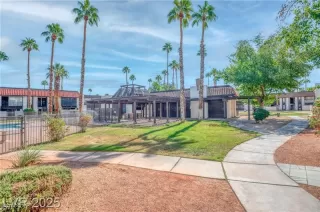 Photo #4: 2742963 Listing 