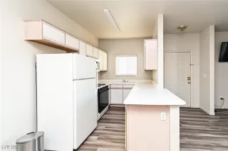 Photo #3: 2743003 Listing 