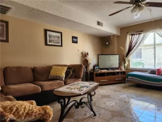 Photo #3: 2743026 Listing 