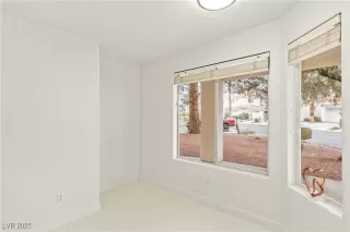 Photo #6: 2743032 Listing 