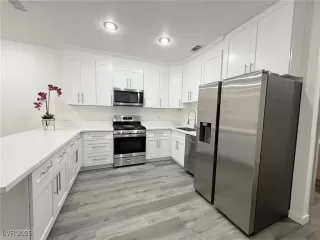 Photo #6: 2743033 Listing 