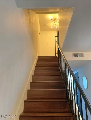 Photo #1: 2743115 Listing 