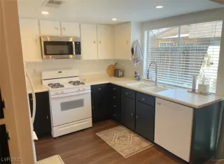 Photo #5: 2743115 Listing 