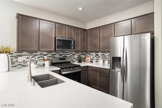 MLS: 2743129 Condo For Sale