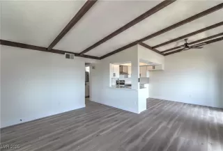 Photo #6: 2743145 Listing 