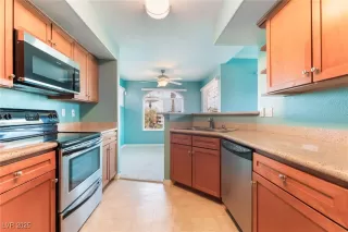 Photo #2: 2743159 Listing 