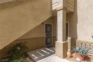 Photo #2: 2743167 Listing 