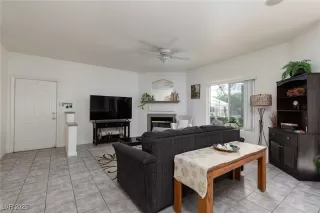 Photo #3: 2743167 Listing 