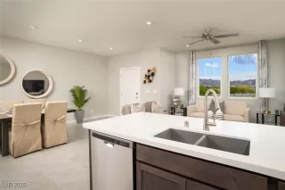 Photo #3: 2743180 Listing 