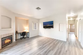 Photo #2: 2743192 Listing 