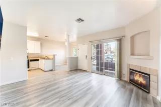 Photo #4: 2743192 Listing 