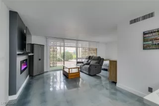 Photo #2: 2743227 Listing 