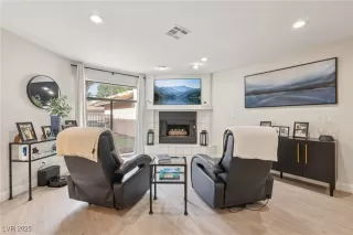 Photo #4: 2743262 Listing 