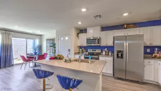 Photo #2: 2743265 Listing 