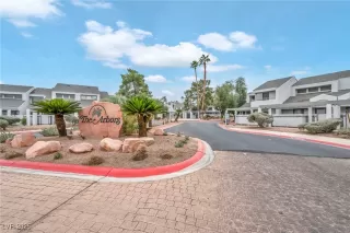 Photo #1: 2743313 Listing 