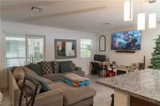 Photo #1: 2743325 Listing 