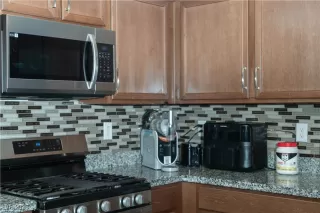 Photo #5: 2743325 Listing 