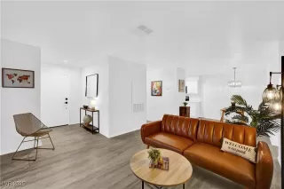 Photo #1: 2743380 Listing 