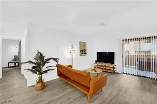 Photo #3: 2743380 Listing 