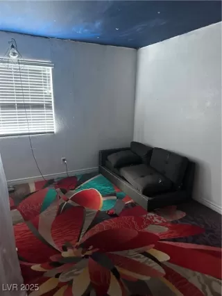 Photo #2: 2743390 Listing