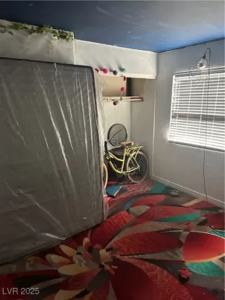 Photo #4: 2743390 Listing