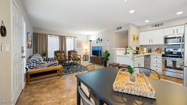 MLS: 2743428 Condo For Sale