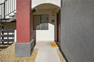 Photo #4: 2743443 Listing