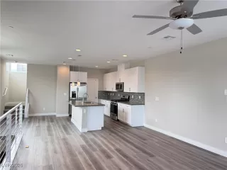 Photo #3: 2743467 Listing 