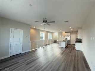 Photo #4: 2743467 Listing 