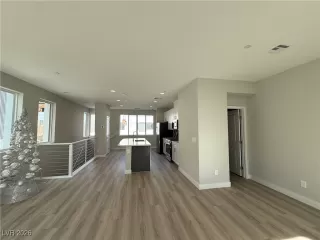 Photo #4: 2743469 Listing 