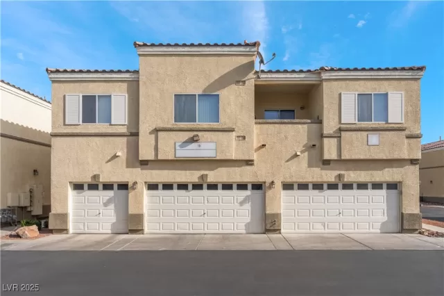 MLS: 2743545 Condo For Sale