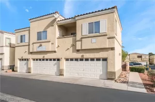 Photo #2: 2743545 Listing 