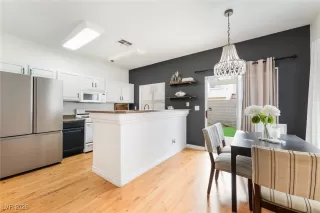 Primary Photo for MLS#: 2743573